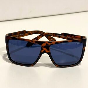 Quay Australia Barnun Matte Tort / Navy Sunglasses